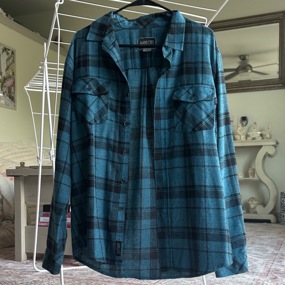 Valor Men's Blue Plaid Casual Button Down Shirt